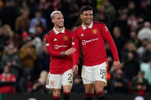 HLV Ten Hag muốn bán Casemiro và McTominay, làm hồi sinh Antony