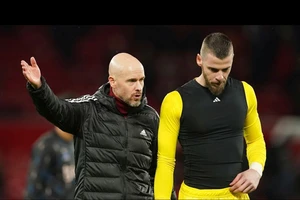 Thất vọng với Man United, thủ môn De Gea cũng không thể đến Ý