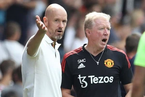 Chia tay Man United, trợ lý Ten Hag nắm tuyển quốc gia