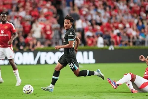 CLB Man United khủng hoảng sau trận thua đậm Liverpool 