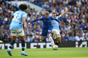 Chelsea gặp rắc rối với đội hình chật chội