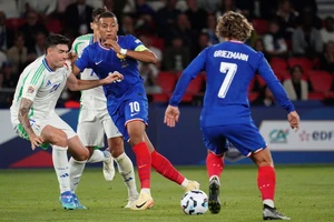 Rạn nứt bên trong đội tuyển Pháp