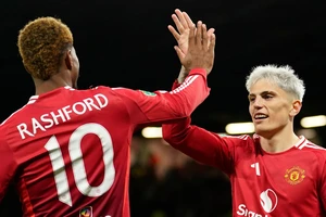 HLV Ten Hag không quá phấn khích với chiến thắng 7 sao