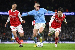 Arsenal phải lật đổ Man City mới vô địch Premier League