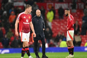 ‘HLV Ten Hag đánh mất mình, nhưng đừng chọn Rooney thay thế’
