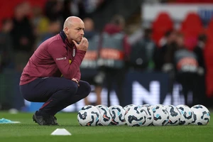 Đánh bại Hy Lạp, đội tuyển Anh mới đi vào lịch sử