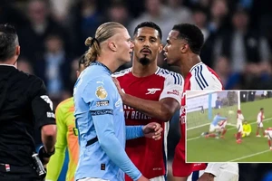 Tiền đạo Haaland không hối hận khi ném bóng vào đầu đồng nghiệp