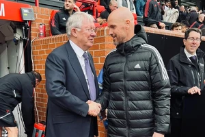 HLV Ten Hag nói rõ sự thật về việc Man United loại bỏ Sir Alex Ferguson