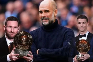HLV Pep Guardiola tái khẳng định Messi hay hơn Ronaldo 