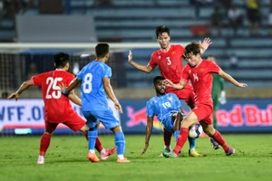 Tuyển Việt Nam không có quân xanh hay muốn giấu bài cho AFF Cup?