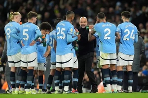 Thầy trò HLV Pep Guardiola rất tệ
