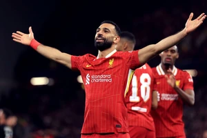 Không chịu ở lại Liverpool, tiền đạo Salah bị phê phán ‘ích kỷ’