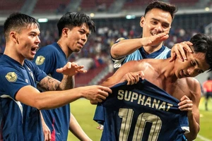 Trung vệ Jonathan Khemdee: “Tuyển Thái Lan sẽ làm nên điều kỳ diệu”