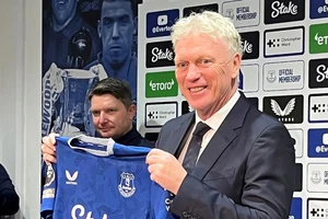 HLV David Moyes tái xuất chống xuống hạng cho Everton