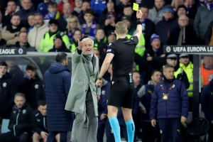 HLV Jose Mourinho mắng trọng tài ‘ngạo mạn’ khi bỏ qua 3 quả phạt đền