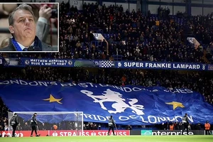 Sốc: Cổ động viên đề nghị Premier League điều tra ông chủ Chelsea
