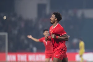 HLV Kim Sang-sik lấp chỗ trống của Nguyễn Xuân Son và hơn thế nữa