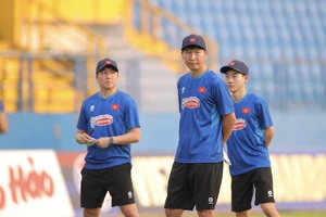 'Bàn tay sắt bọc nhung' của HLV Kim Sang-sik