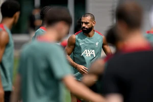 Lý do Liverpool tiếp tục ký hợp đồng với 'quái vật thể chất' Salah