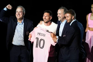 Messi nối dài những kỷ lục khi tái ký hợp đồng với Inter Miami 