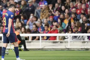 Barca gặp ác mộng với chiến binh Lewandowski