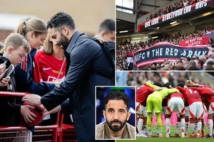 HLV Ruben Amorim bỏ tiền túi mua vé cho người thân cầu thủ MU xem chung kết