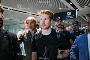 De Bruyne cập bến Napoli, Barca ngắm nghía Rashord