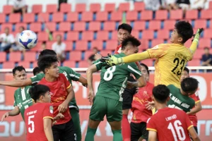 10 tỉ đồng cho Công Phượng và đồng đội CLB Bình Phước để thắng SHB Đà Nẵng