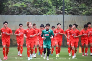 U-23 Việt Nam đóng cửa ‘luyện công’