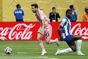 Thu nhập bằng 21 đội bóng ở Mỹ của siêu sao Messi và cuộc trở về Barca