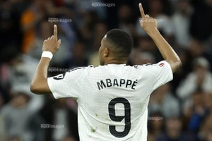 Siêu phẩm của Mbappe trong trận cầu 'điên rồ' đưa Real vào bán kết