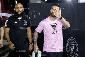 Vệ sĩ của Messi bị trừng phạt