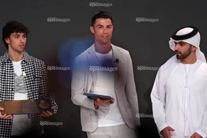 Sự thật siêu sao Ronaldo làm ‘cò’ thương vụ Joao Felix