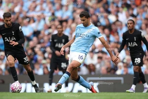 Quả bóng vàng Rodri: 'Tôi không phải Messi'