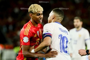 Siêu sao Mbappe tiết lộ chuyện quá khứ và dự đoán các nhà vô địch 