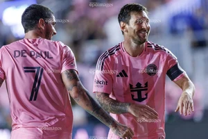 Hai bàn thắng ma thuật mới nhất của siêu sao Messi