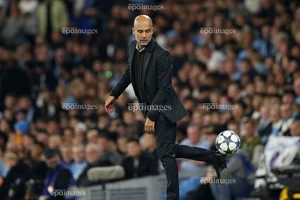 HLV Pep Guardiola và con dao 2 lưỡi ở Man City