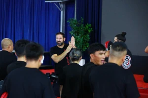 Võ sư 8 đẳng Taekwondo thế giới và chuyên gia Israel ở lớp đặc huấn Krav Maga