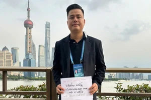 Thưởng nóng 1 tỉ đồng cho nhà vô địch Cờ tướng thế giới Lại Lý Huynh