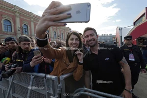 CLB Hà Nội chào đón nhà vô địch UEFA Champions League