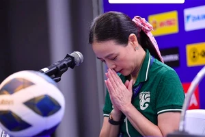 Lãnh đạo FAT giải trình sự cố nhầm quốc kỳ Việt Nam tại trụ sở VFF