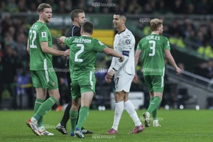 Thẻ đỏ gây tranh cãi của Ronaldo 