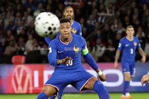 Mbappe chia tay đội tuyển Pháp