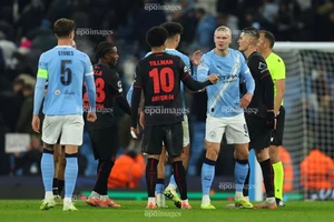 Man City thua sốc tại Champions League