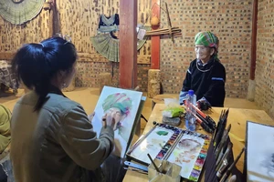 Họa sĩ Thu Hà hồi sinh ký ức của những ánh mắt vùng cao 