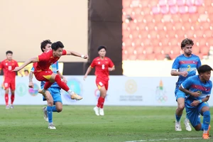 U-22 Việt Nam vượt trội Thái Lan ở chung kết SEA Games