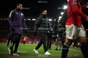 Amorim mù tịt chuyển nhượng, Man United lao vào chặng sinh tử