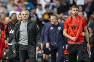 HLV mới thay Amorim và nhiệm vụ kéo Man United khỏi vũng lầy