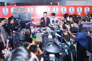 Tuyển Việt Nam có nguy cơ mất HLV Kim Sang-sik ở AFF Cup 2026