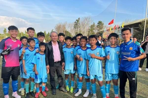 Bầu Đức: “Lâu lâu tôi thưởng chút xíu... cho vui”